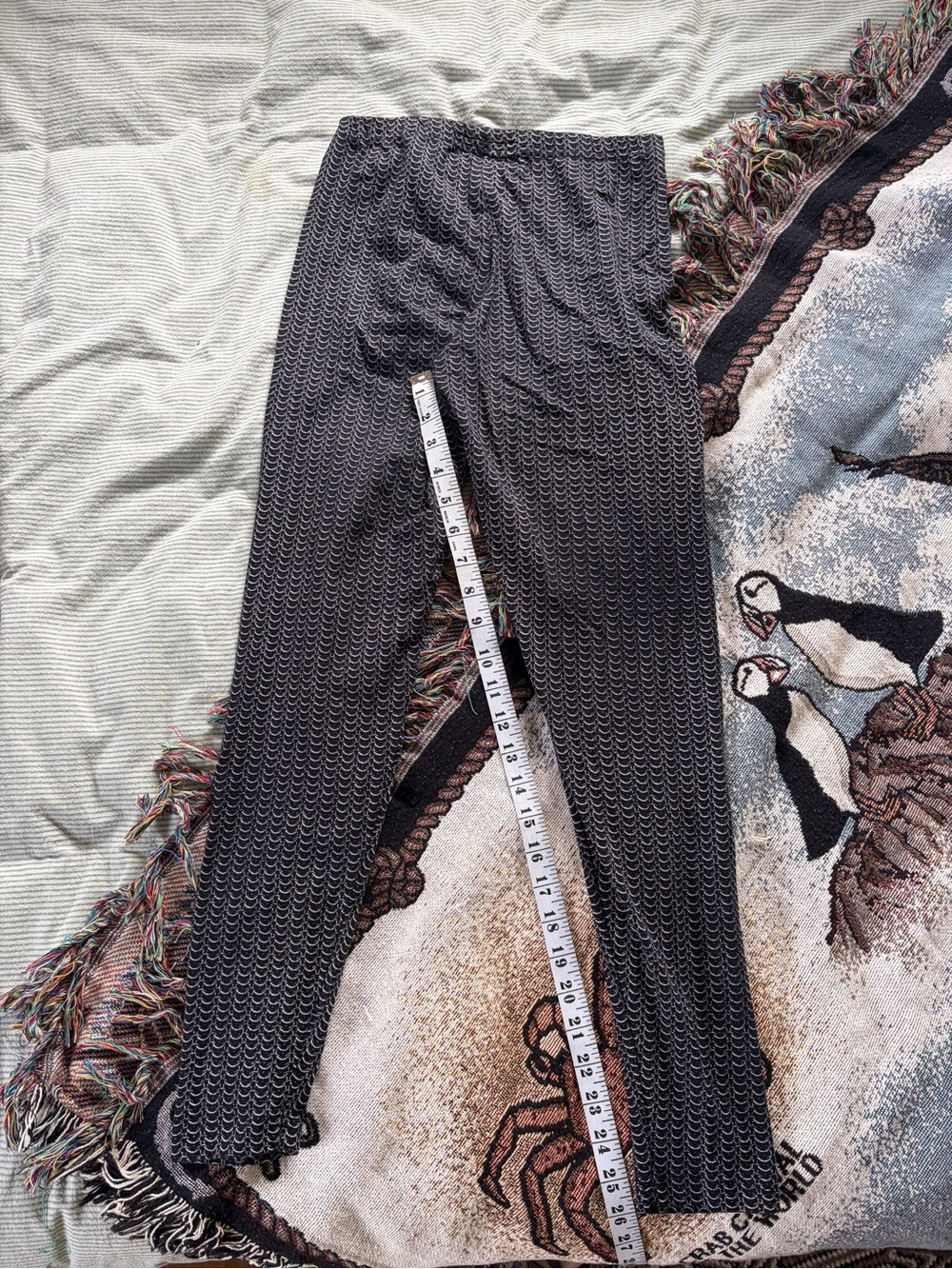 Actual Pain Chainmail print Leggings small